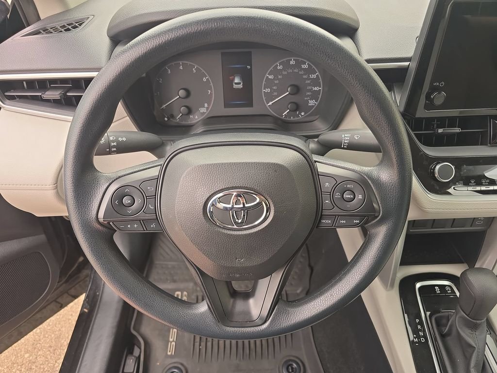 Used 2023 Black Toyota L image 25
