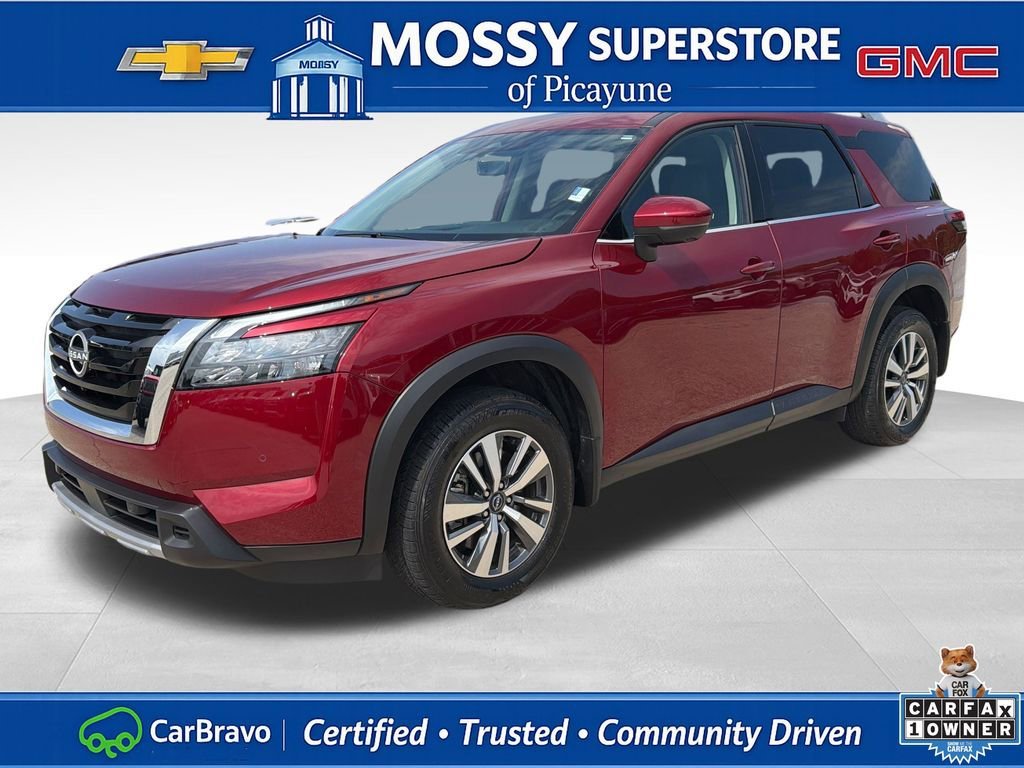 2025 Nissan Pathfinder SL 4WD's photo
