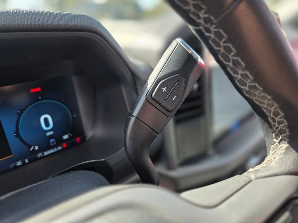 2025 Ford F-150 XLT - Photo 31