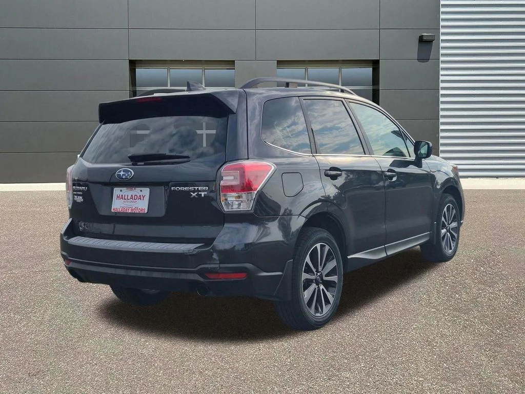 Used 2018 Dark Gray Metallic Subaru Premium image 5