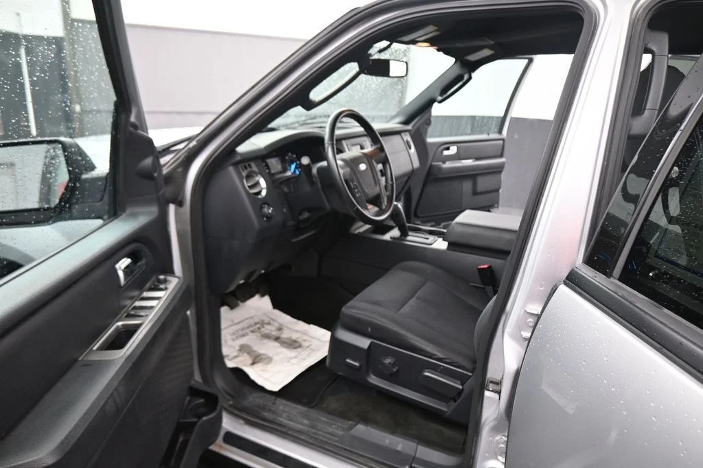 Used 2017 Silver Ford XL image 38