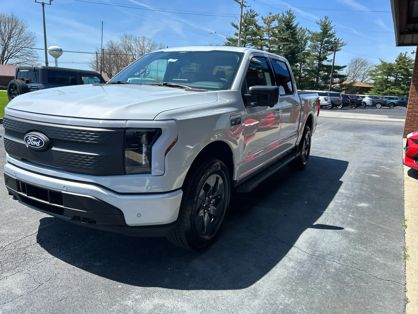 New 2025 Space White Metallic Ford Flash™ image 4