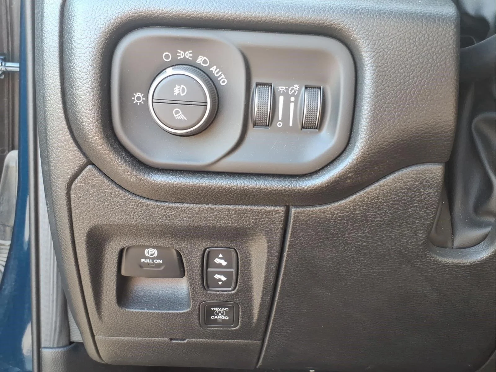Used 2023 Diamond Black Crystal Pearlcoat Ram Laramie image 19