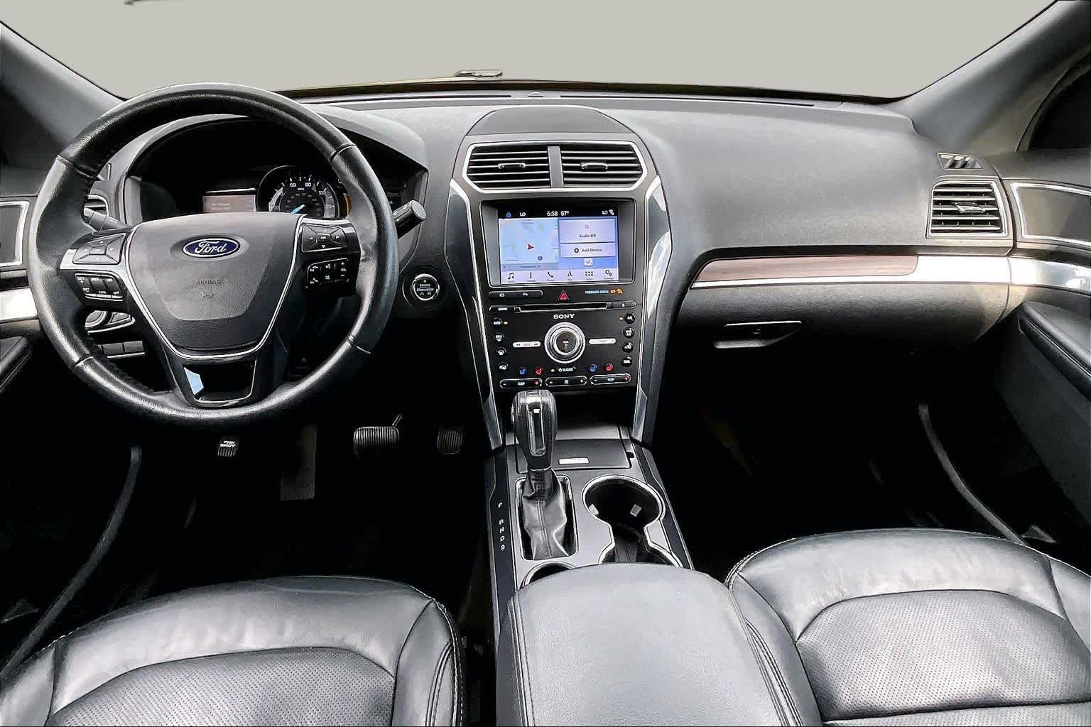 Used 2018 Ingot Silver Metallic Ford Limited image 16