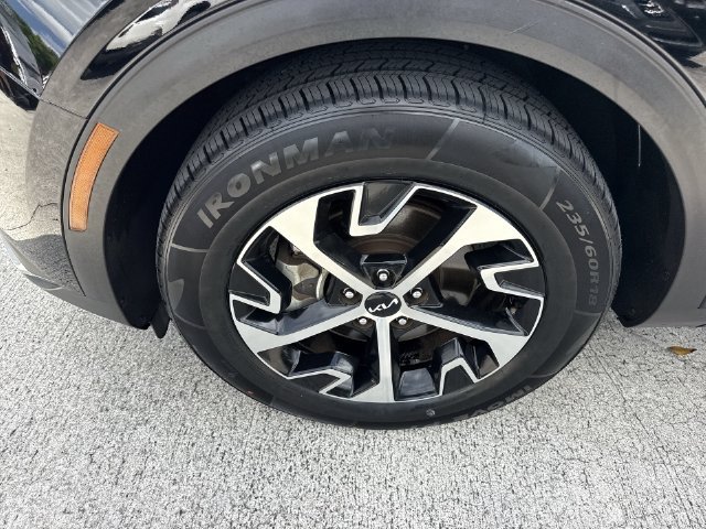 2025 Kia Sportage EX - Photo 10