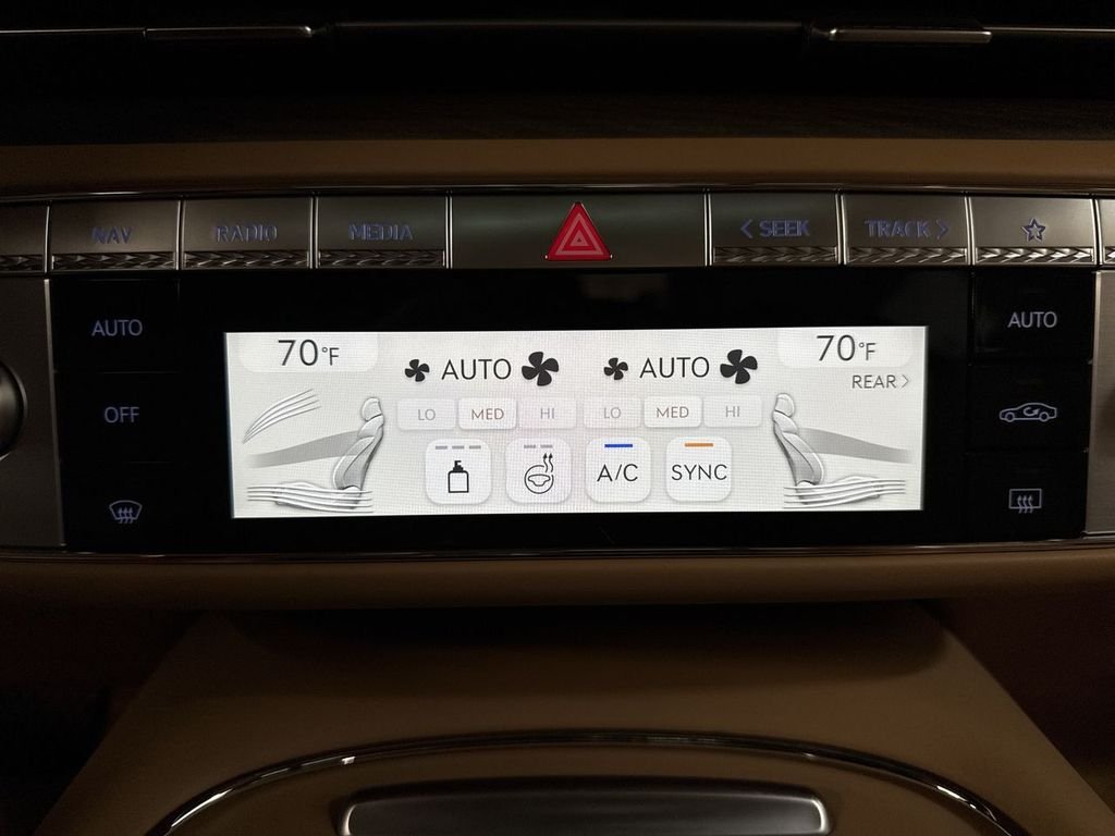 New 2026 Silver Genesis 3.5T e-SC image 19