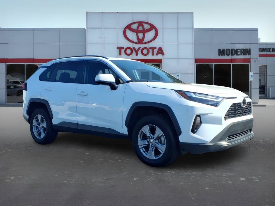 Used 2024 Ice Cap Toyota XLE image 7