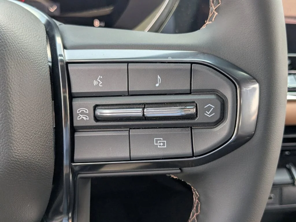 2025 GMC Canyon AT4 - Photo 23