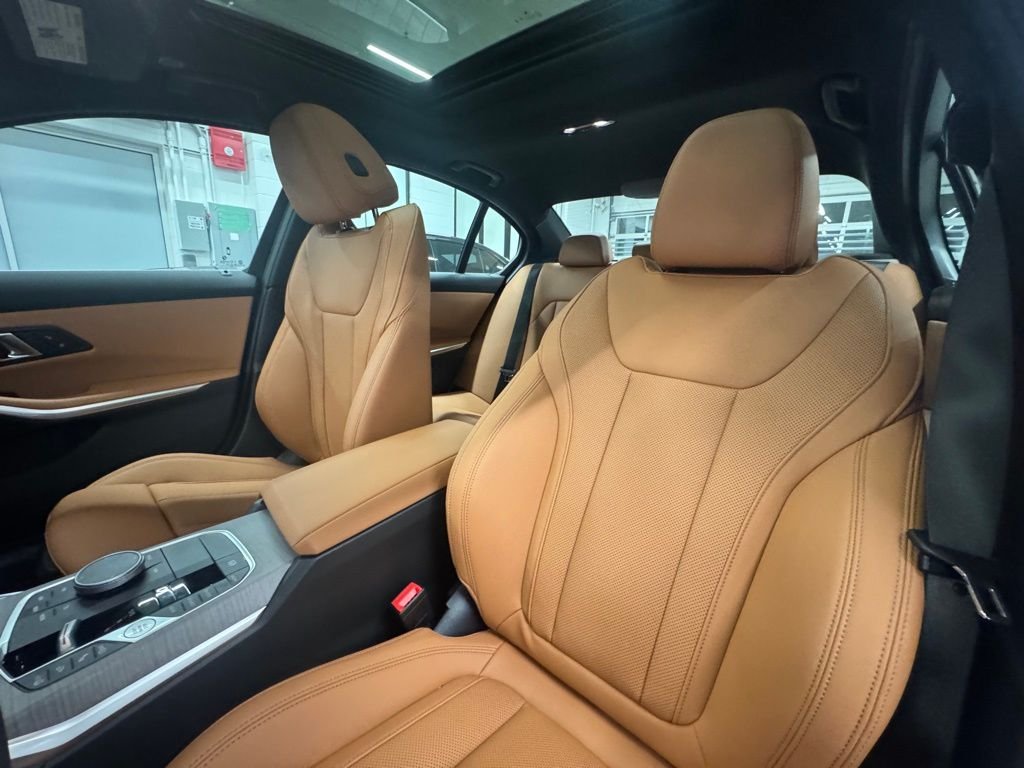 New 2026 Black Sapphire Metallic BMW 330i xDrive image 19
