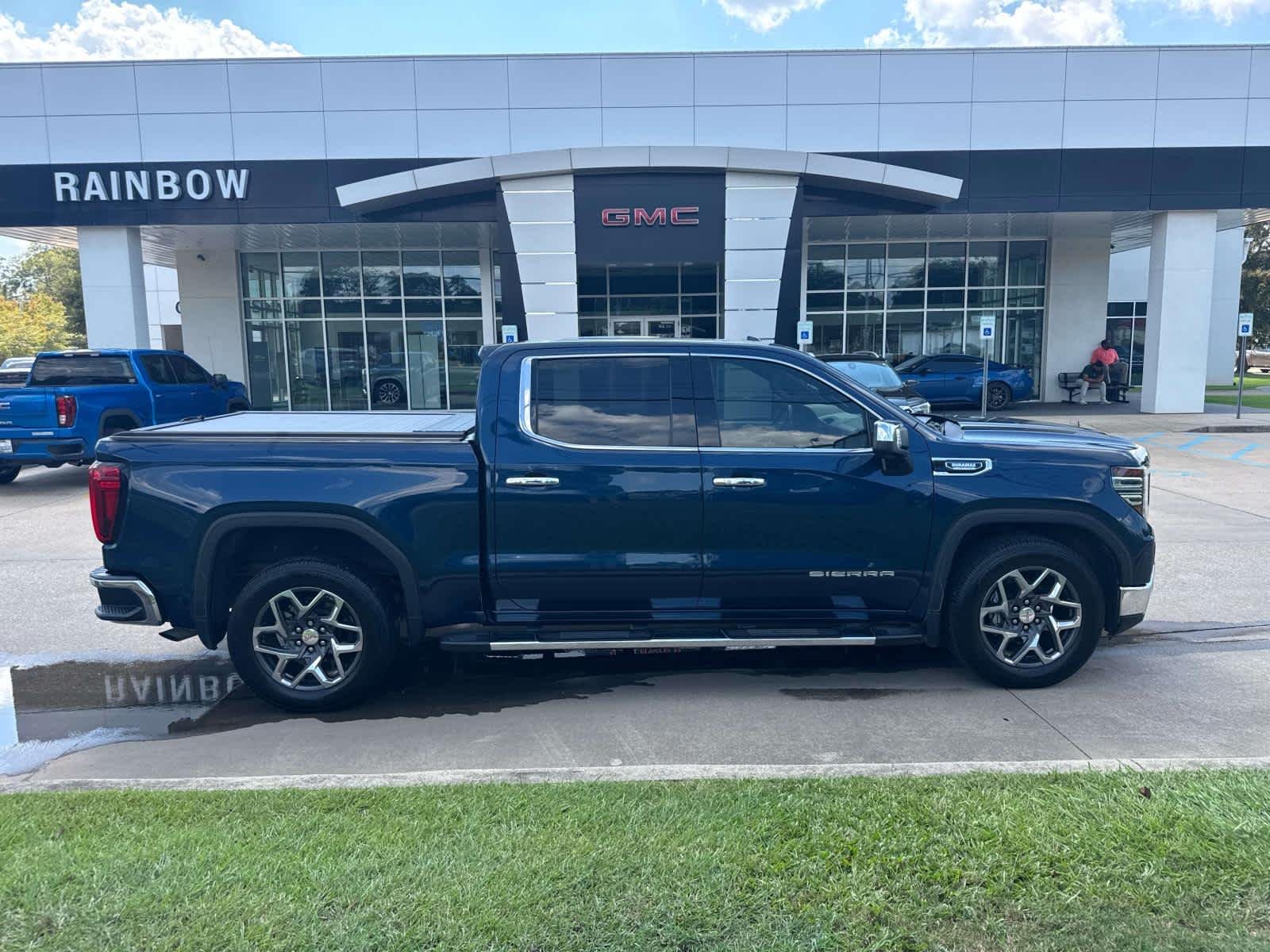 2023 GMC Sierra 1500 SLT