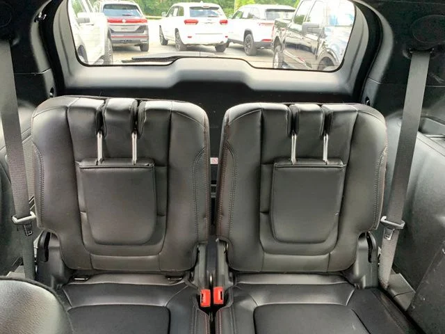 Used 2018 Gray Ford Sport image 14