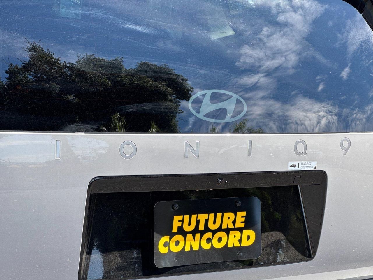 New 2026 Gray Hyundai SEL image 25