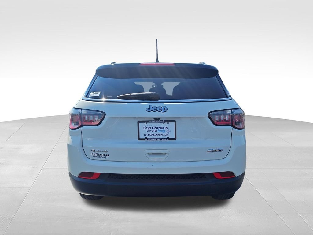 Used 2020 White Jeep Latitude image 4