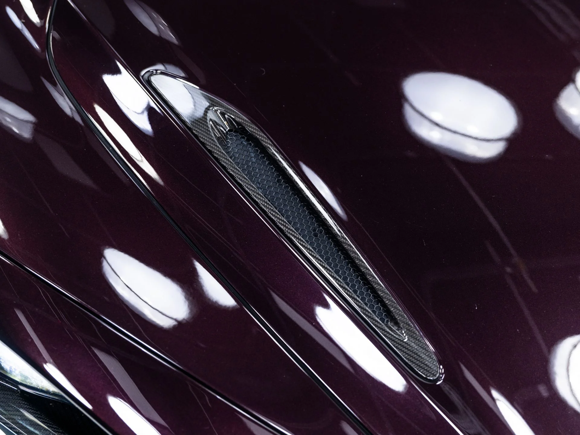 Used 2018 Quartz McLaren Luxury image 65