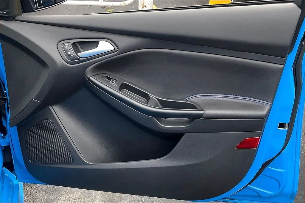 Used 2017 Blue Ford RS image 22
