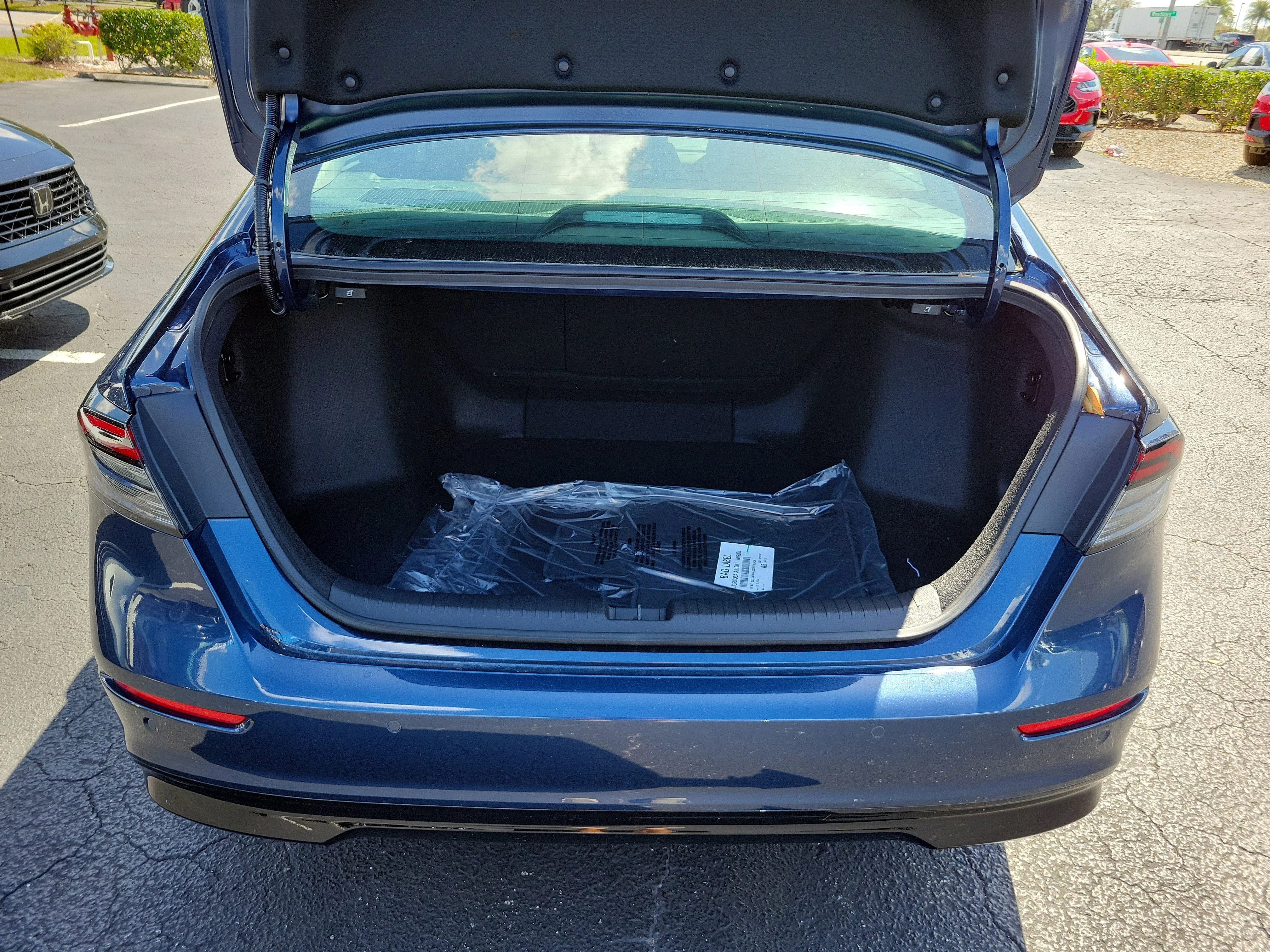 2026 Honda Accord Hybrid Touring - Photo 13