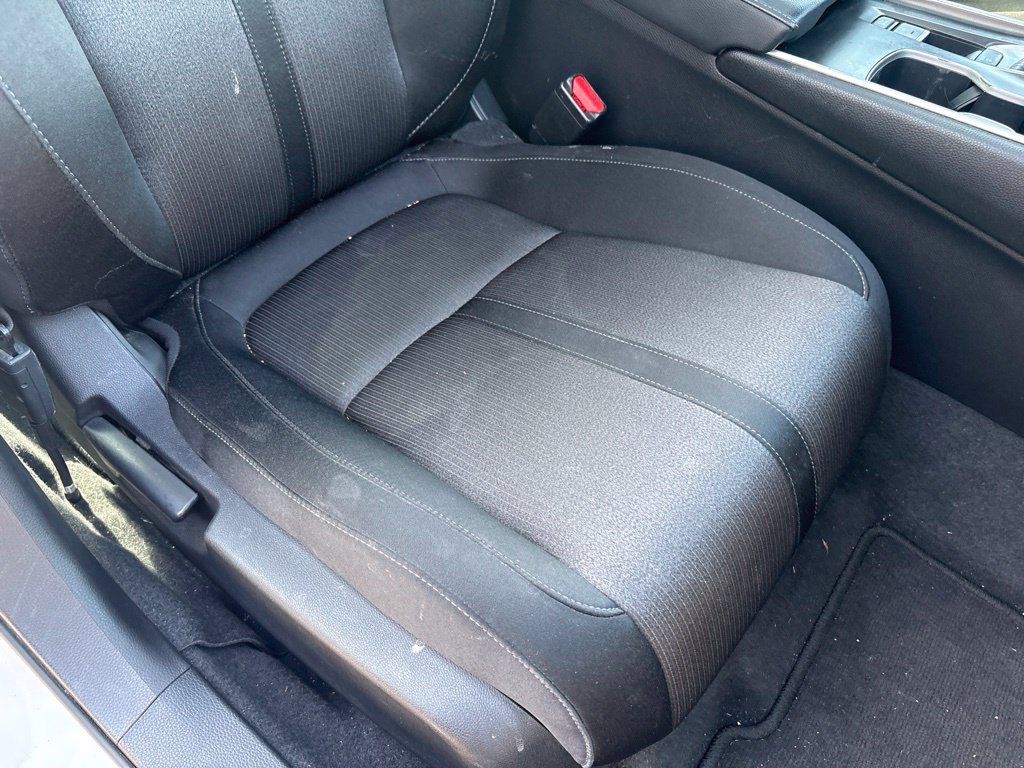 Used 2018 White Honda EX image 27