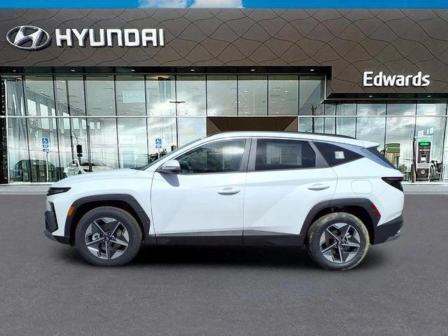 New 2026 White Hyundai SEL Premium image 3