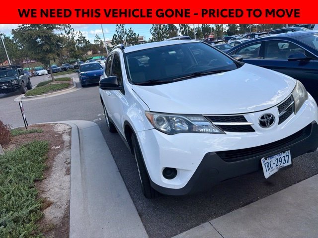 Used 2015 White Toyota LE image 9