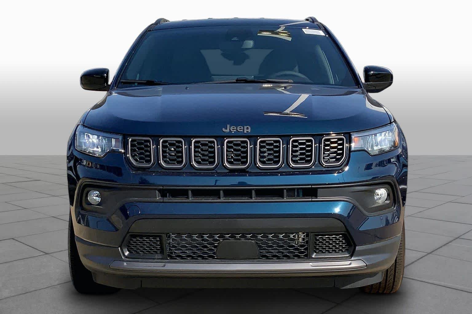 New 2026 Fathom Blue Pearl Coat Jeep Latitude Altitude image 3