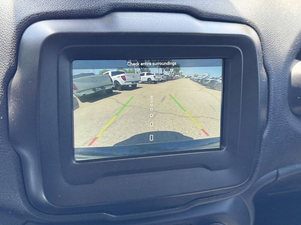 Certified Used 2019 Jetset Blue Clearcoat Jeep Latitude image 16