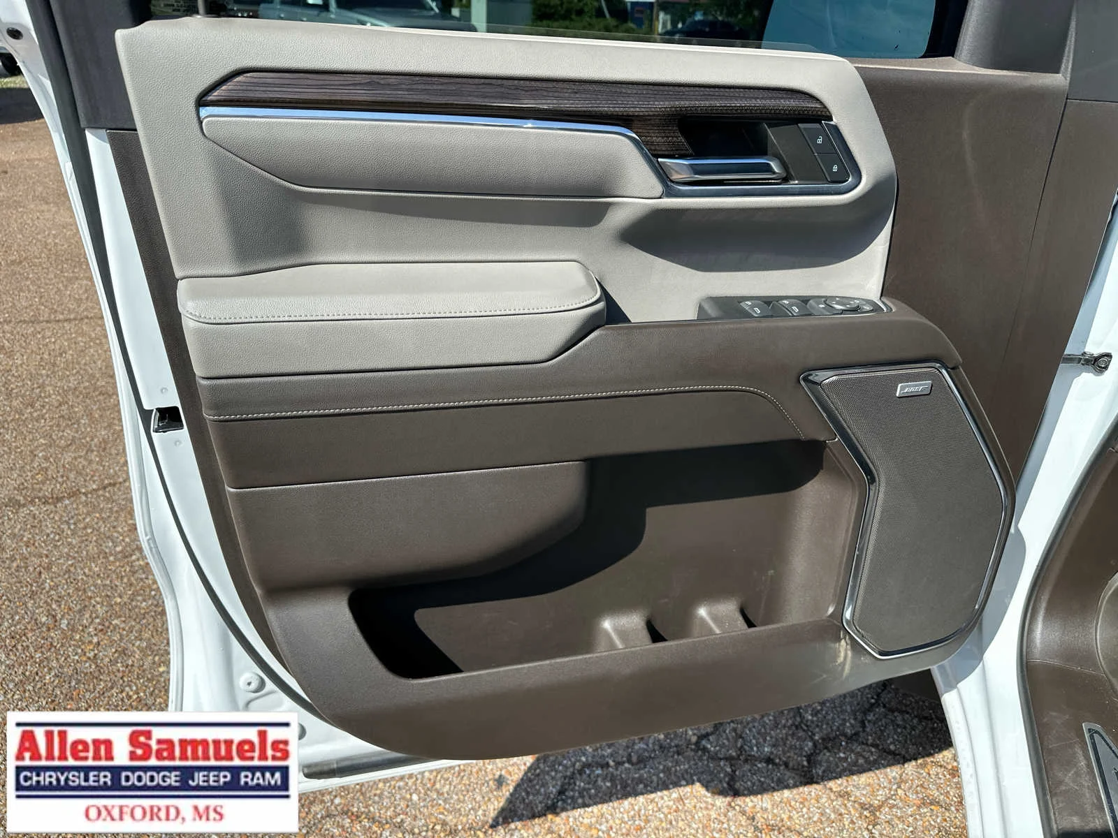 Used 2024 Summit White Chevrolet RST image 52
