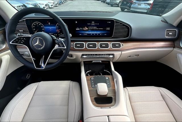 Used 2025 Blue Mercedes-Benz GLE 350 image 4