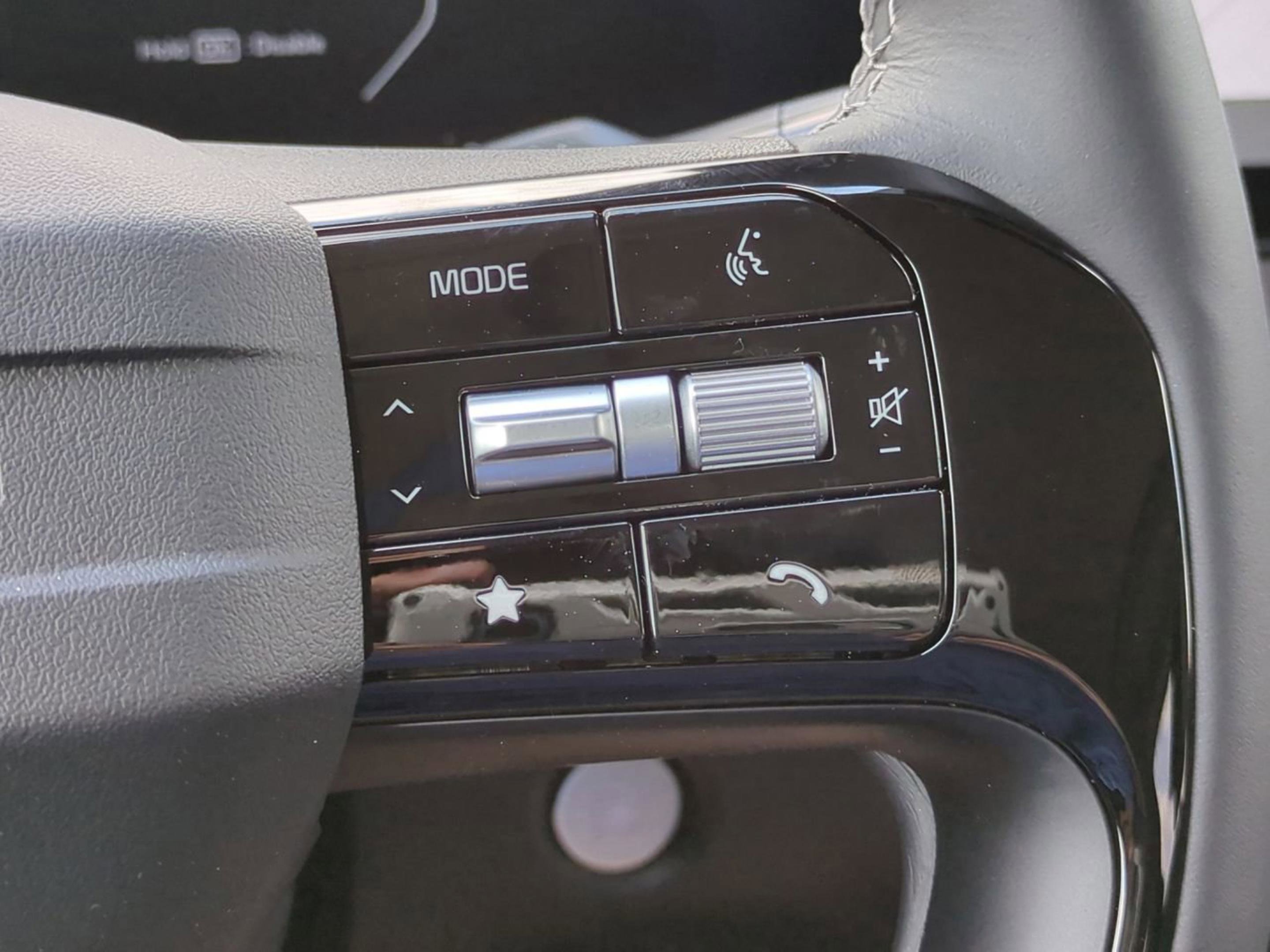 New 2026 Ebony Black Kia SX image 32