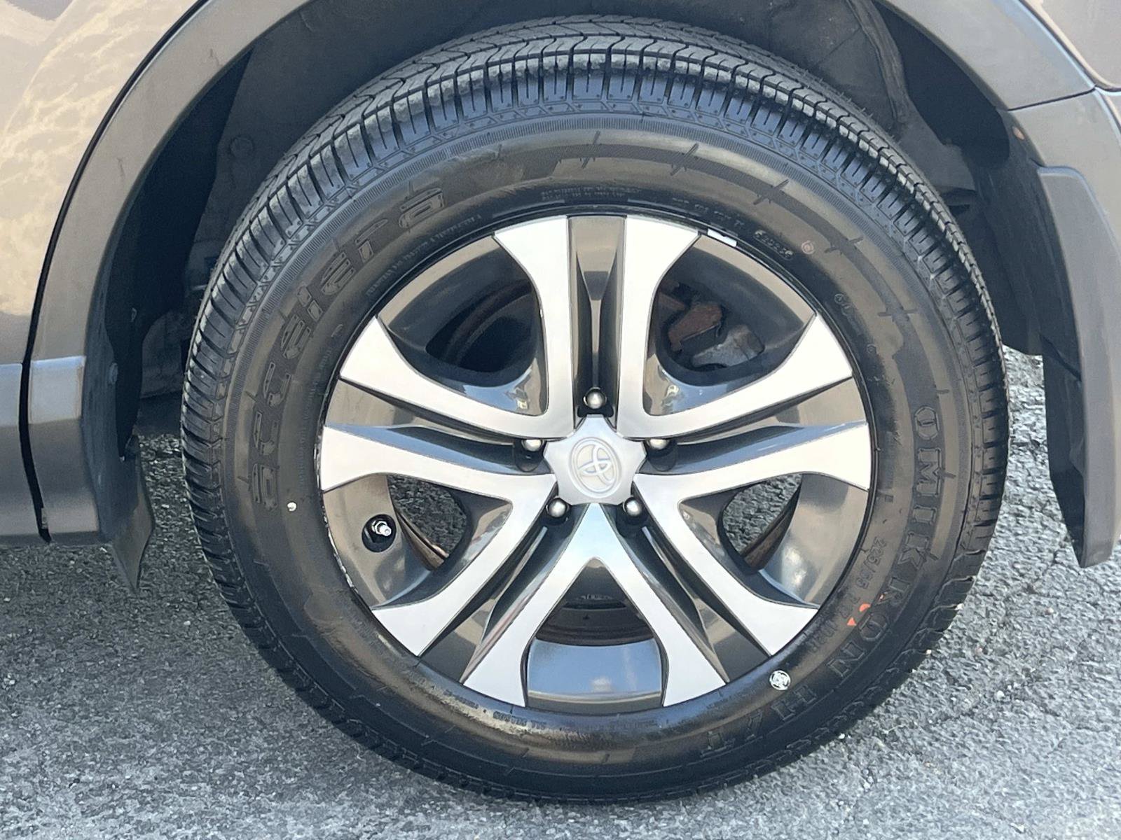 Used 2016 Magnetic Gray Metallic Toyota LE image 11