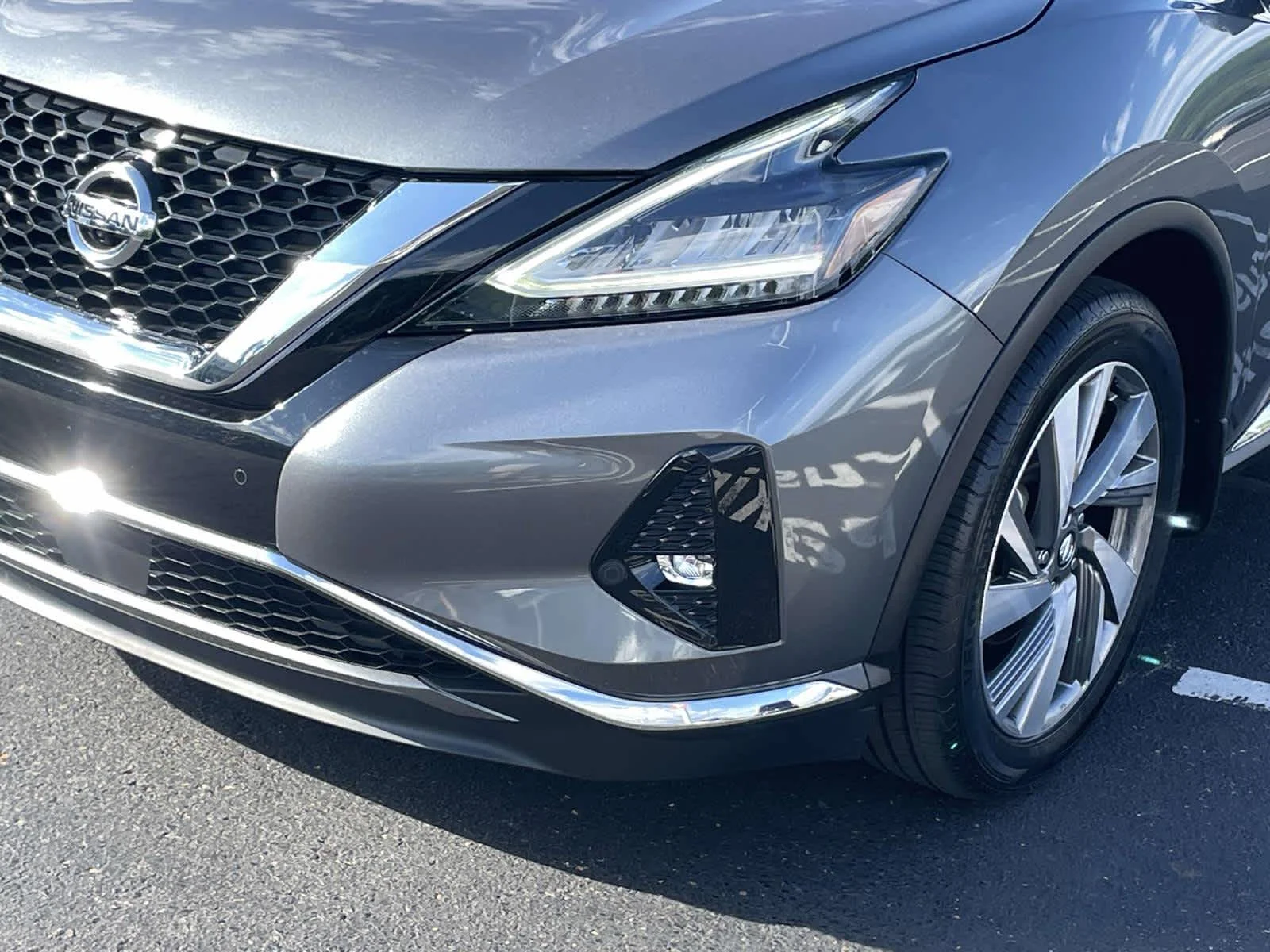 Used 2020 Gun Metallic Nissan SL image 13