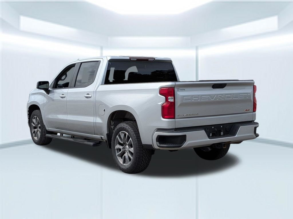 Used 2021 Silver Ice Metallic Chevrolet RST image 4