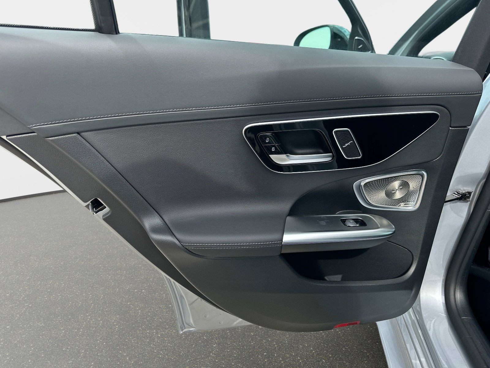 2025 Mercedes-Benz C-Class Sedan C 300 - Photo 11