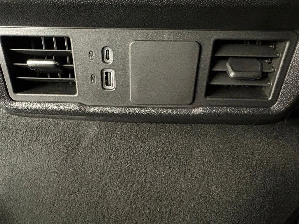 Used 2025 White Chevrolet Custom image 43