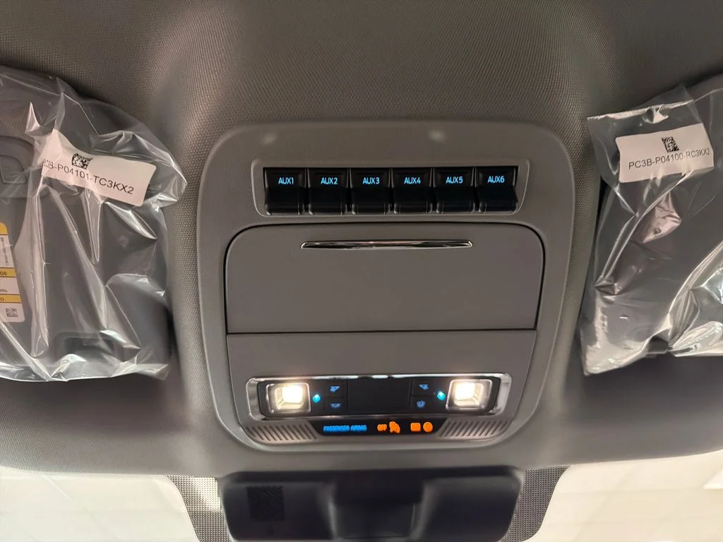 New 2026 Star White Metallic Tri-Coat Ford F-250® Lariat® image 18