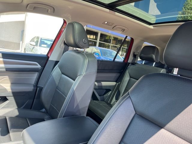 Used 2023  Volkswagen SEL image 41