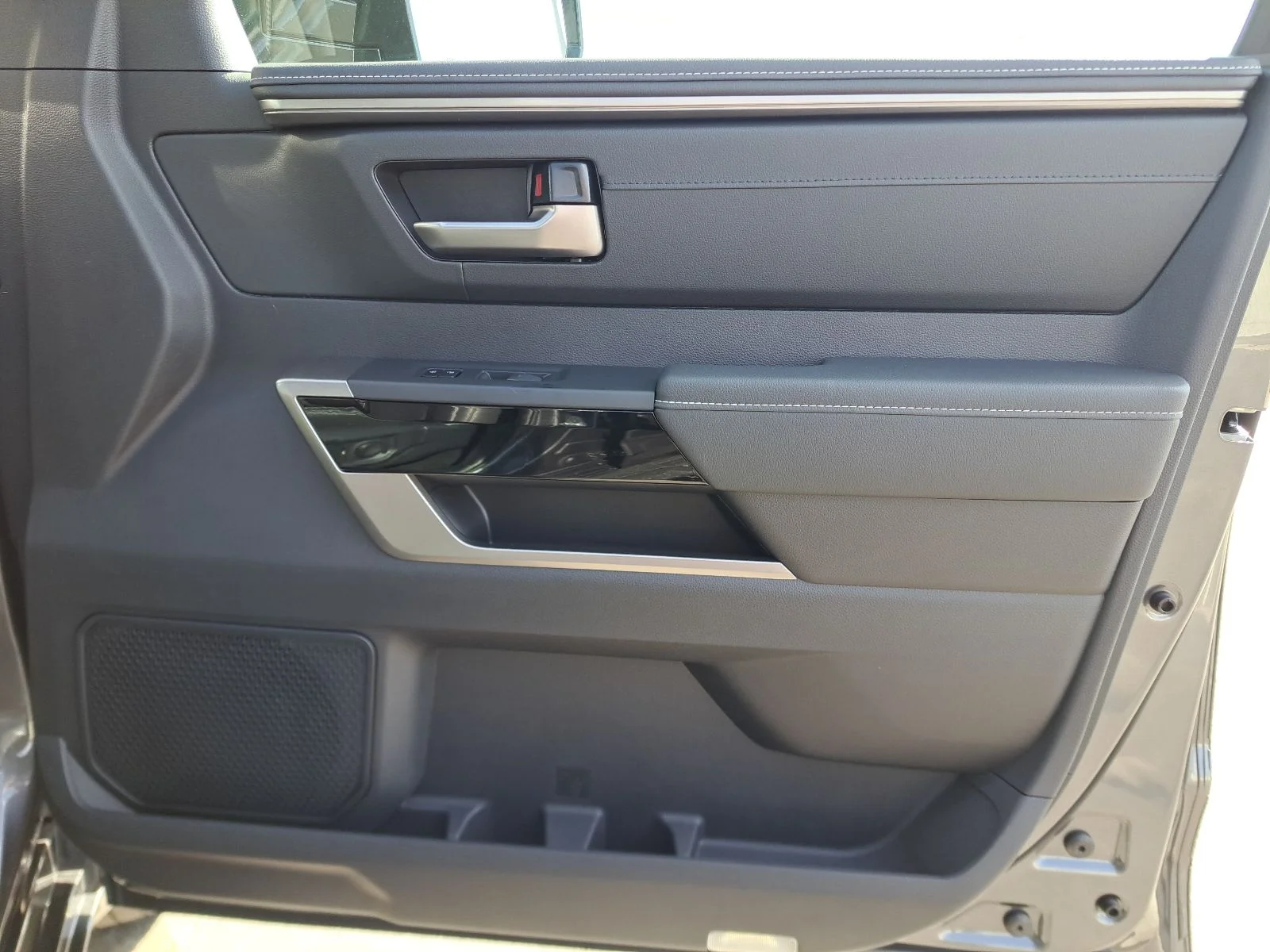 2026 Toyota Tundra Limited - Photo 32
