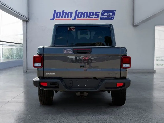 New 2026 Gray Jeep Sahara image 4