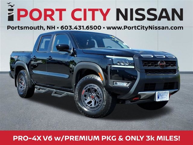 2026 Nissan Frontier PRO-4X premium w/leather & sunroof *only 3k miles!*