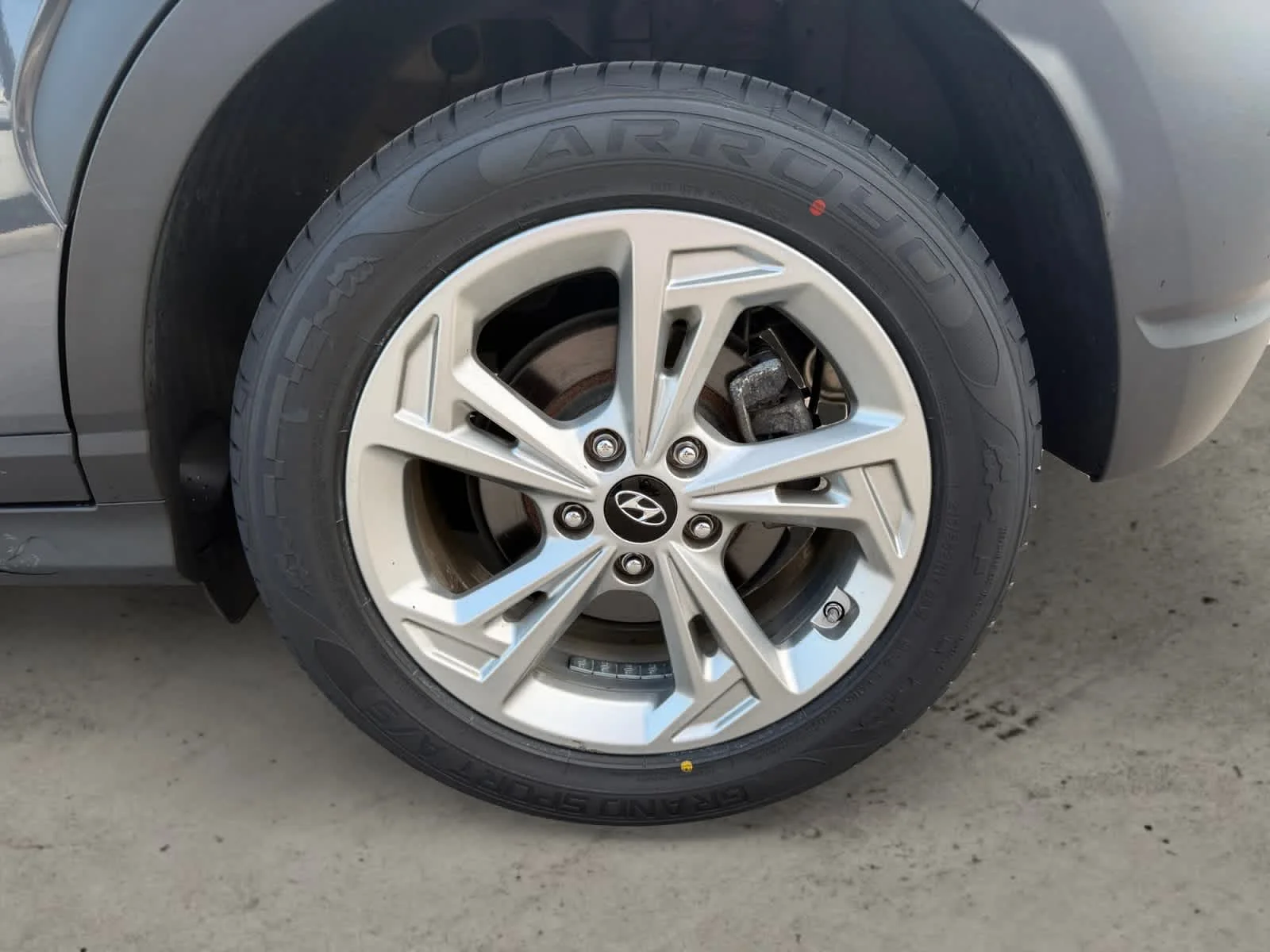Used 2023 Ecotronic Gray Hyundai SEL image 9