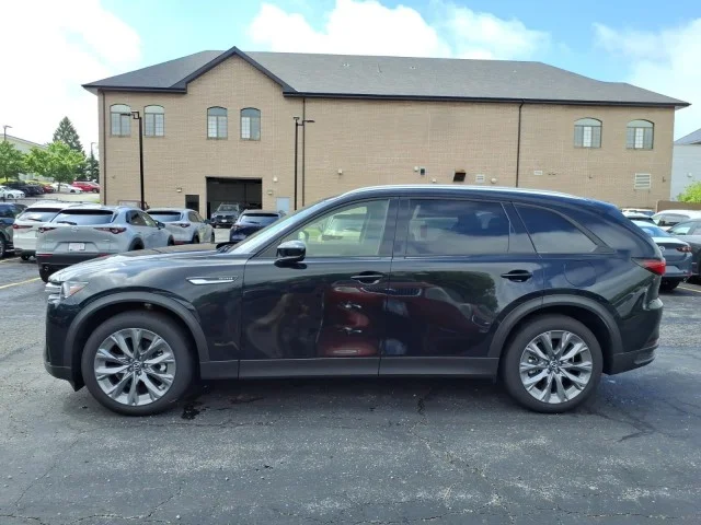 New 2026 BLACK Mazda Preferred image 6