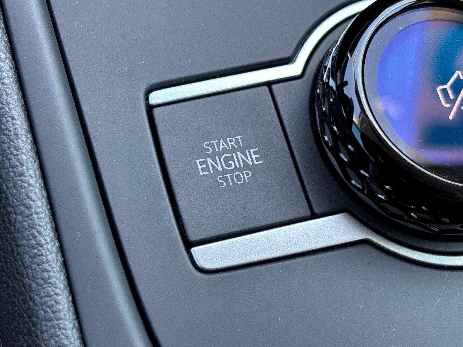 2025 Volkswagen Tiguan SE - Photo 23