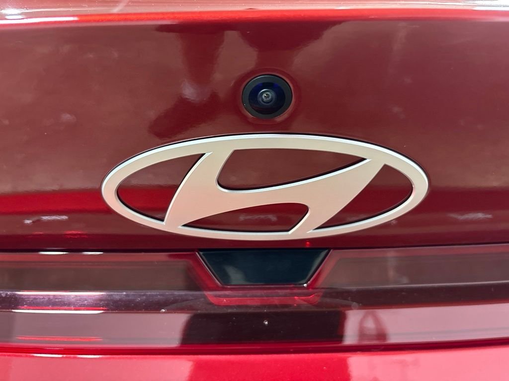 Used 2025 Red Hyundai SE image 27
