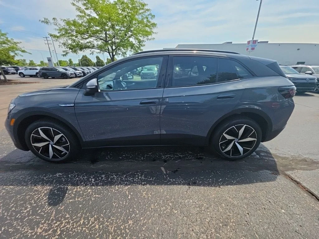 New 2026 Pure Gray Volkswagen Pro S image 2