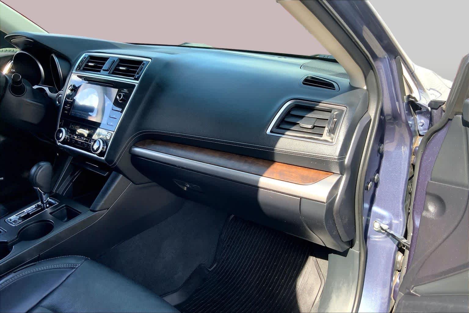 Used 2018 Twilight Blue Metallic Subaru Limited image 16