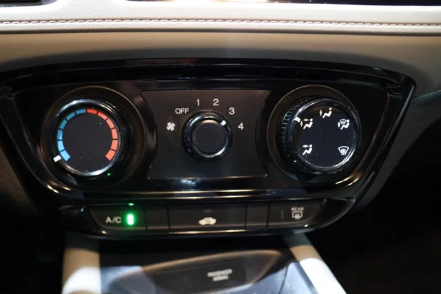 Used 2022 Silver Honda LX image 24