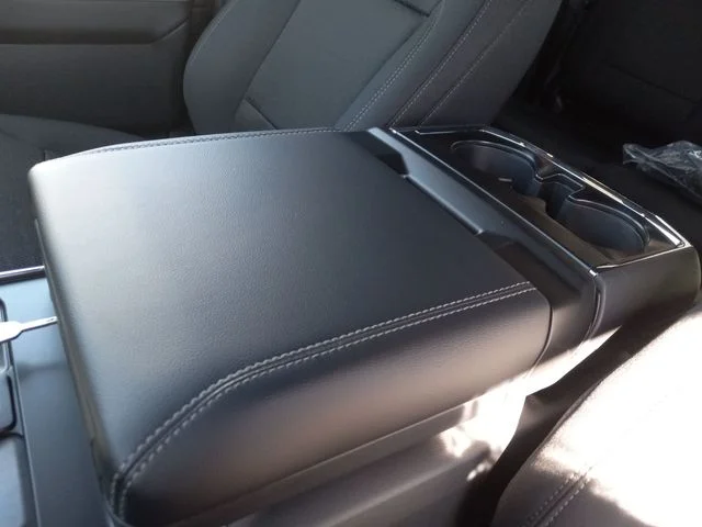 New 2026 Carbonized Gray Metallic Ford XLT image 19
