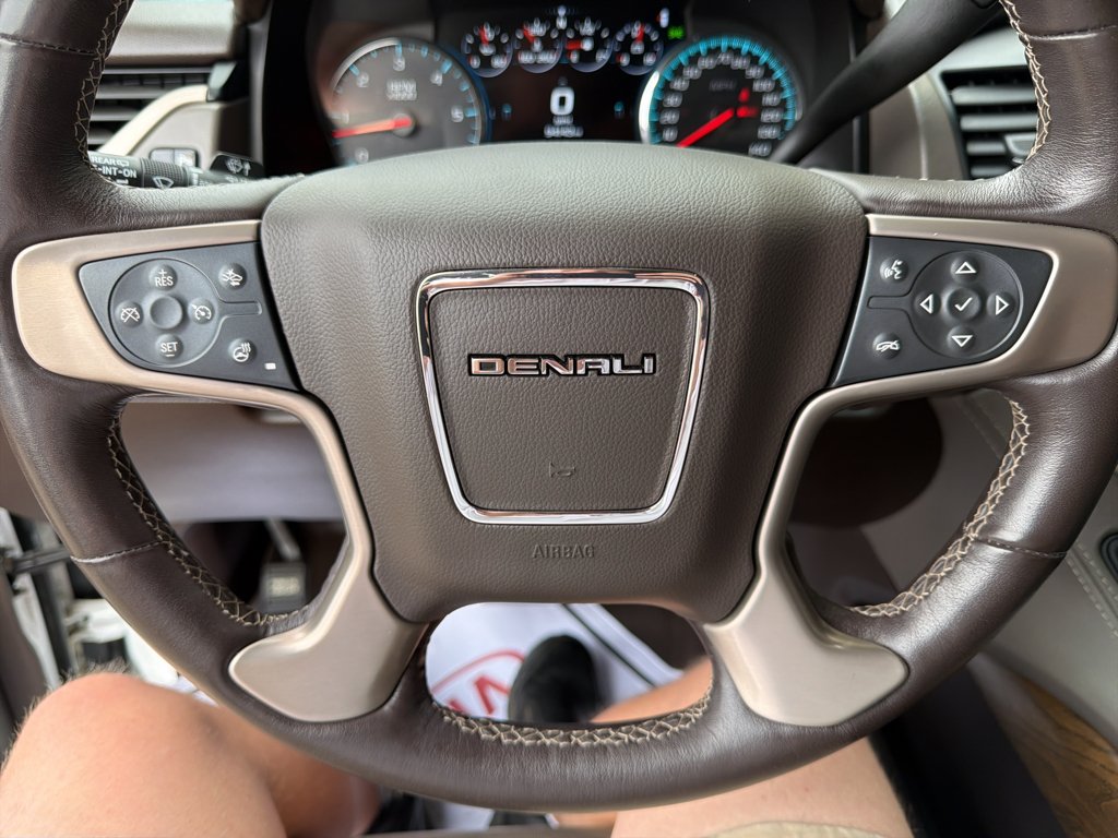 Used 2019 SUMMIT WHITE GMC Denali image 26