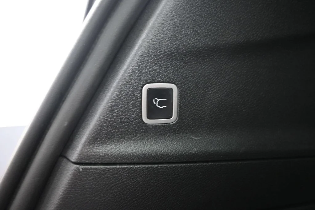 Certified Used 2022 Gray Chrysler Touring L image 14