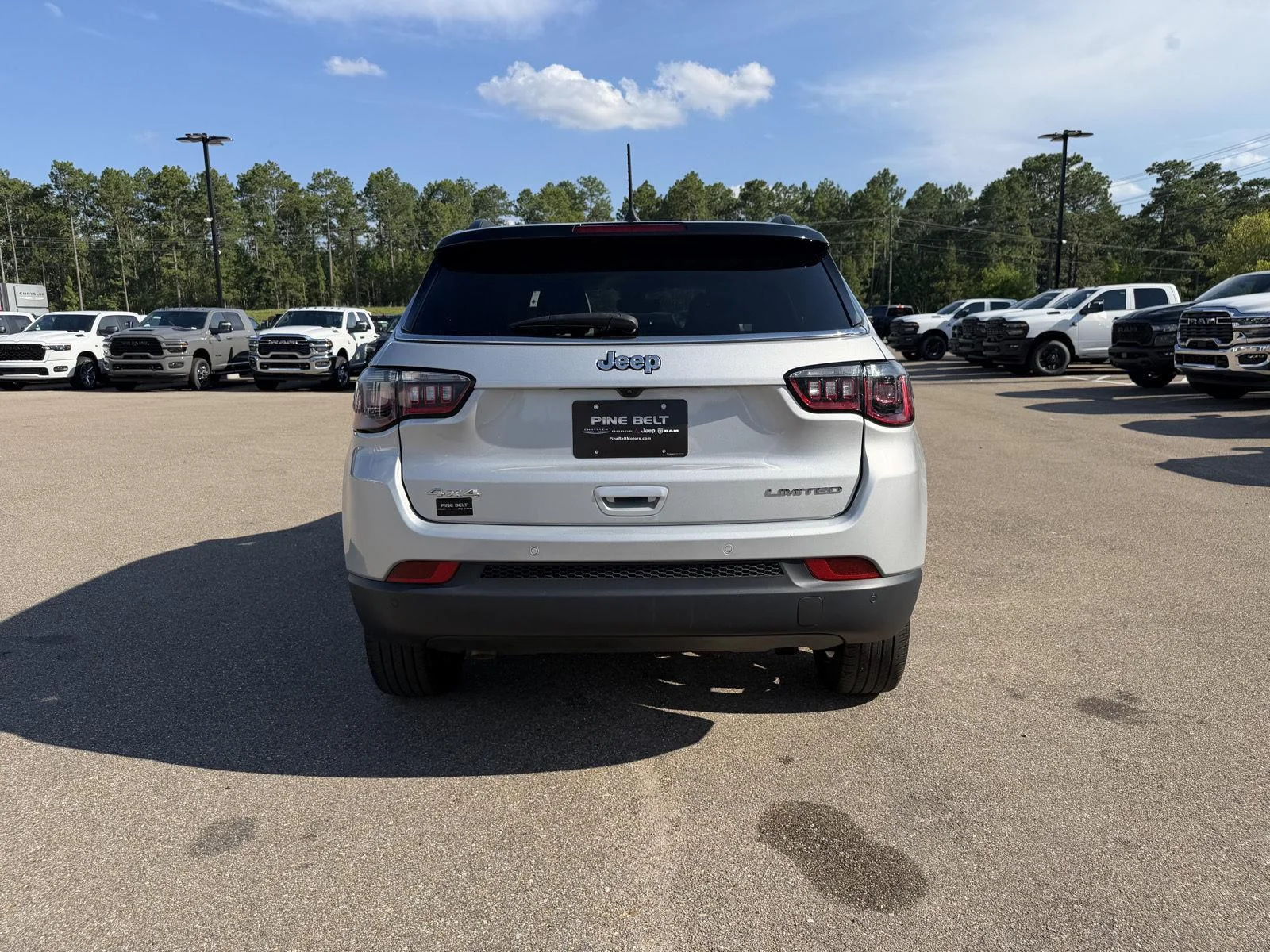 Used 2025 Silver Zynith Metallic Clearcoat Jeep Limited image 5