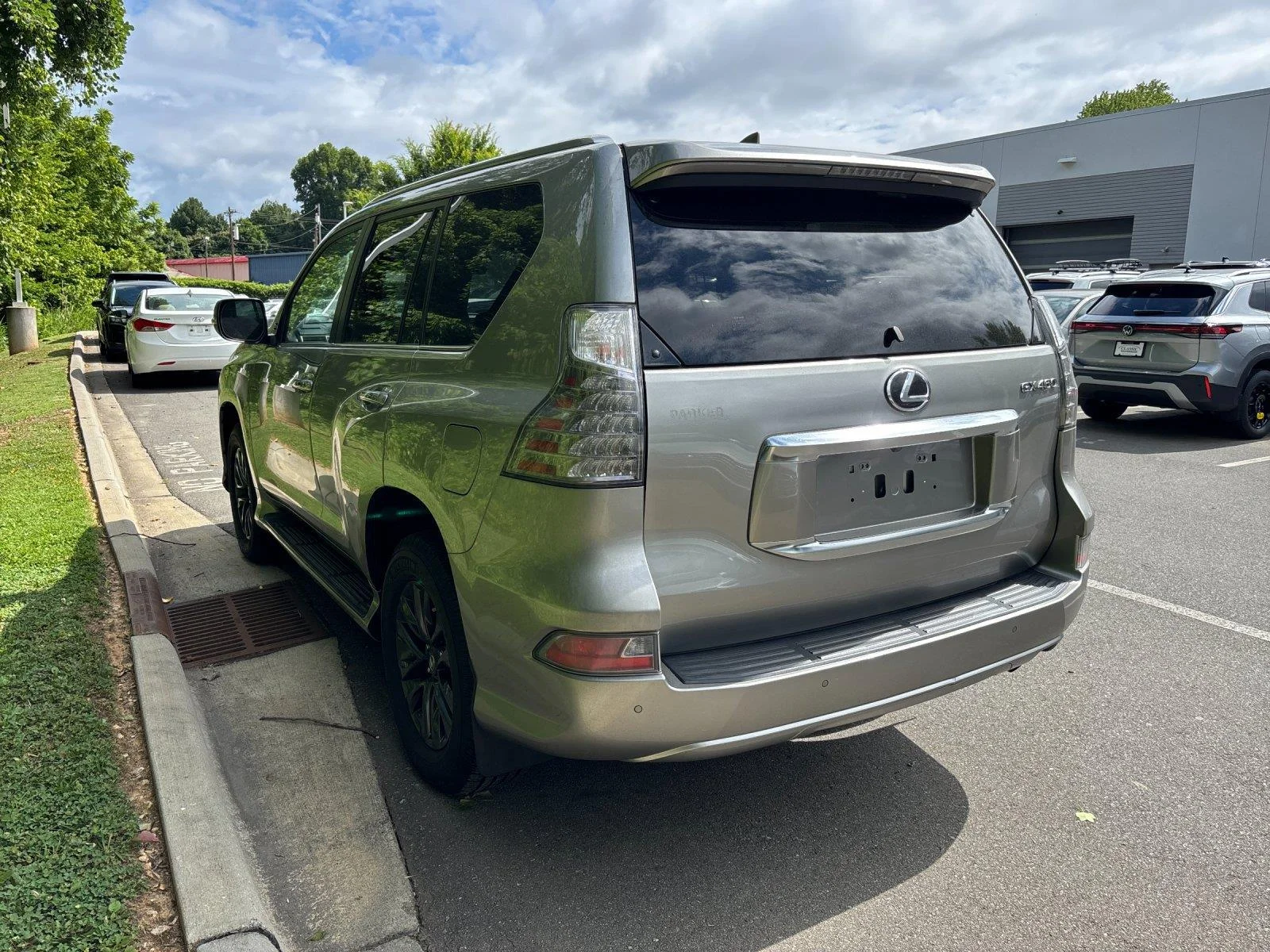 Used 2021 Atomic Silver Lexus GX 460 Premium image 3